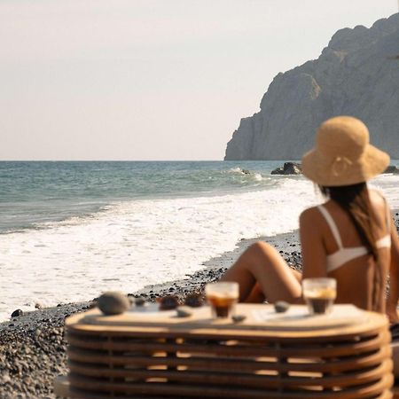 Radisson Blu Zaffron Resort, Santorini (Adults Only) Kamári Kültér fotó
