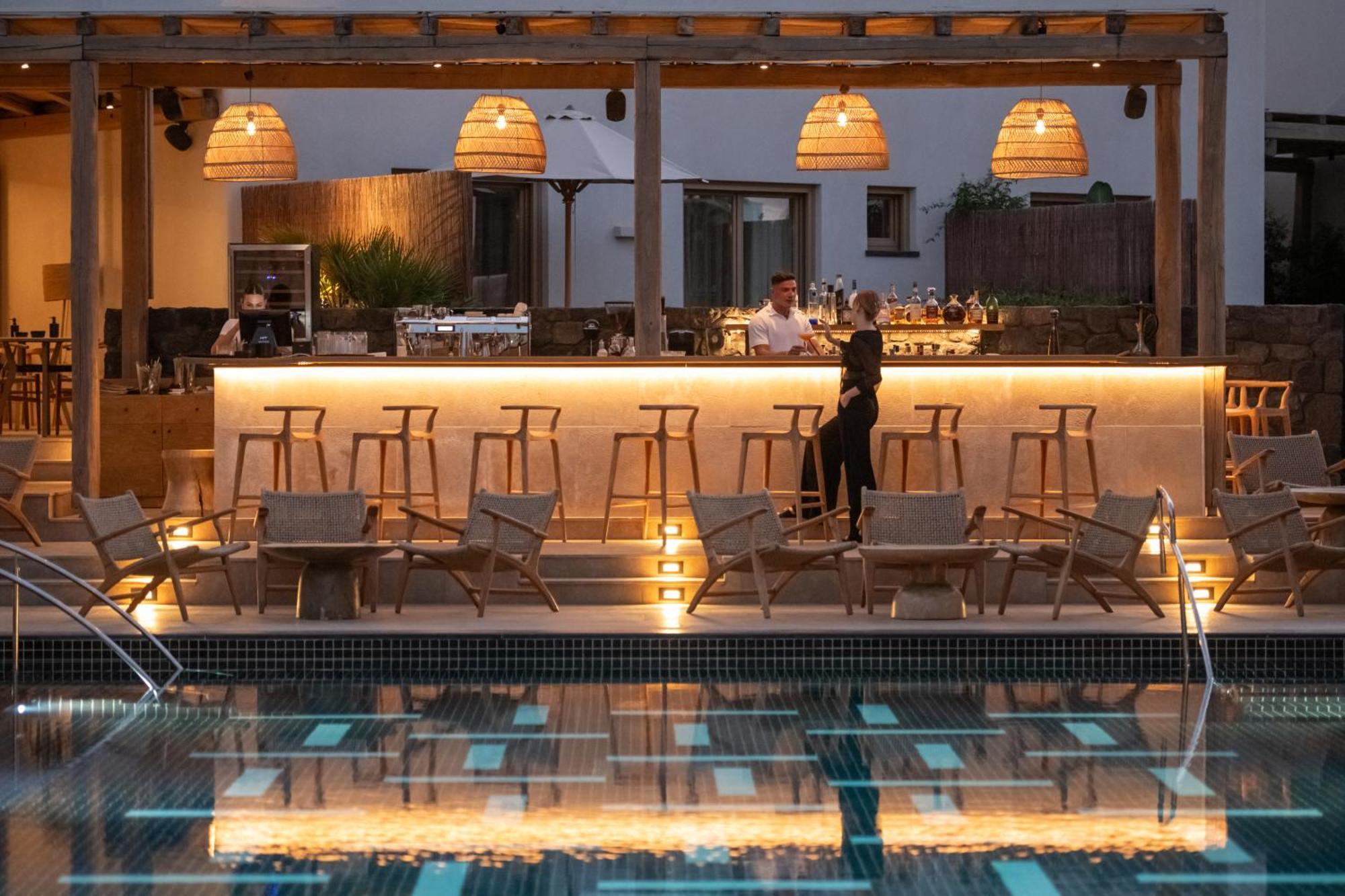 Radisson Blu Zaffron Resort, Santorini (Adults Only) Kamári Kültér fotó