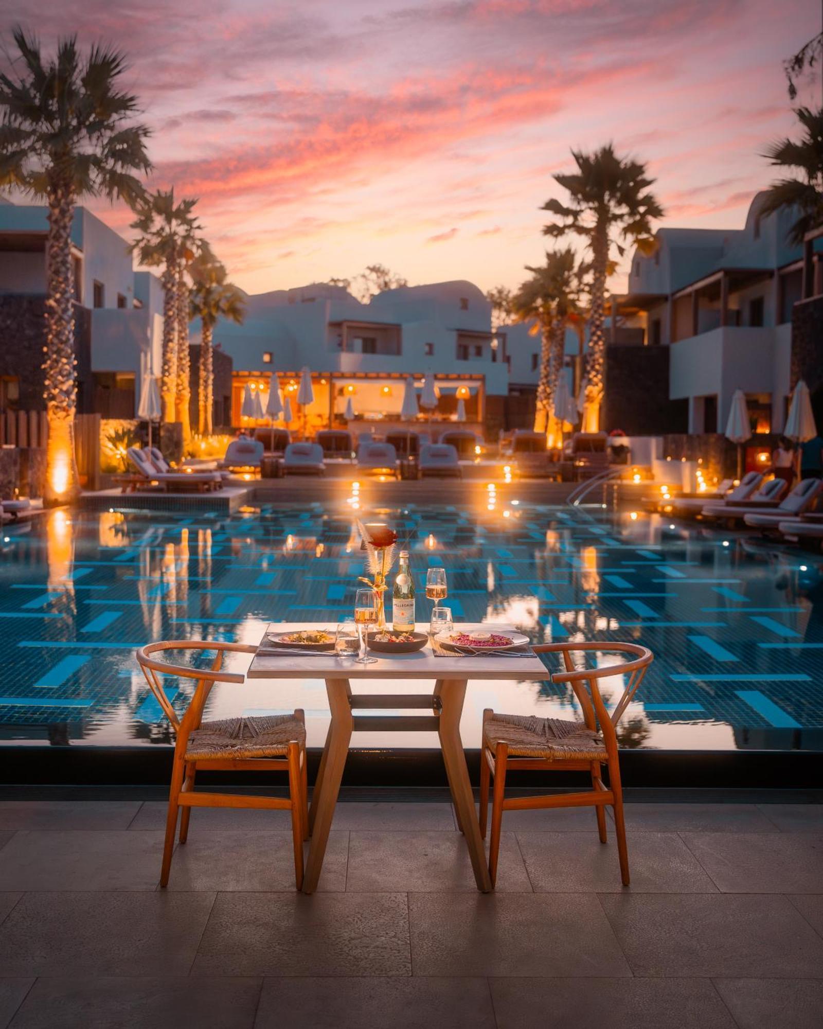 Radisson Blu Zaffron Resort, Santorini (Adults Only) Kamári Kültér fotó
