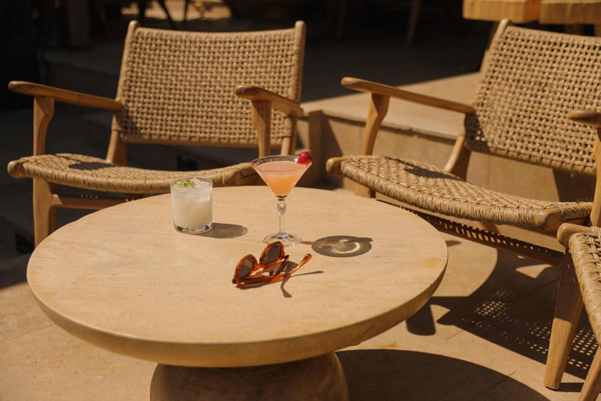 Radisson Blu Zaffron Resort, Santorini (Adults Only) Kamári Kültér fotó