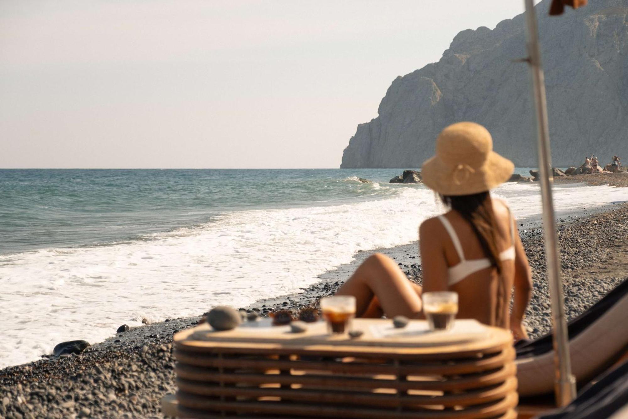 Radisson Blu Zaffron Resort, Santorini (Adults Only) Kamári Kültér fotó